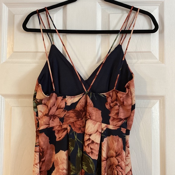 January 7 adorable printed dress - Picture 4 of 5